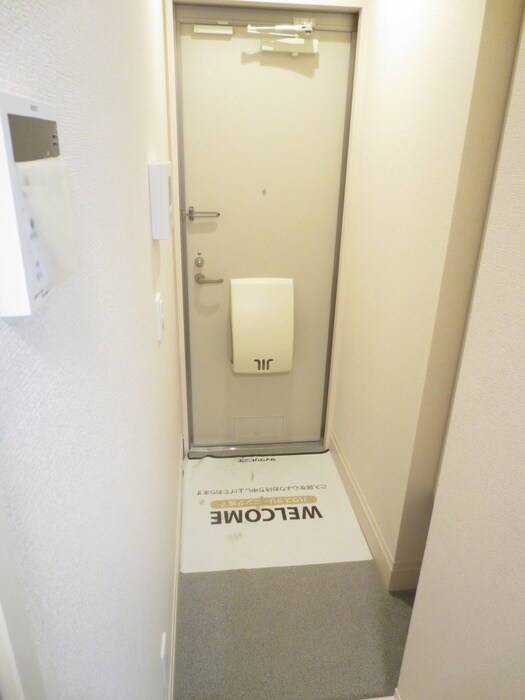 物件内観写真17　(玄関)
