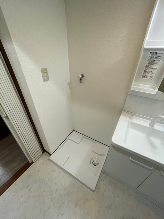 物件内観写真9　(洗濯機置場)