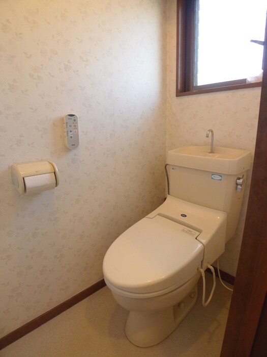 物件内観写真13　(トイレ)