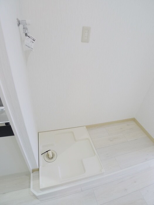 物件内観写真10　(洗濯機置場)