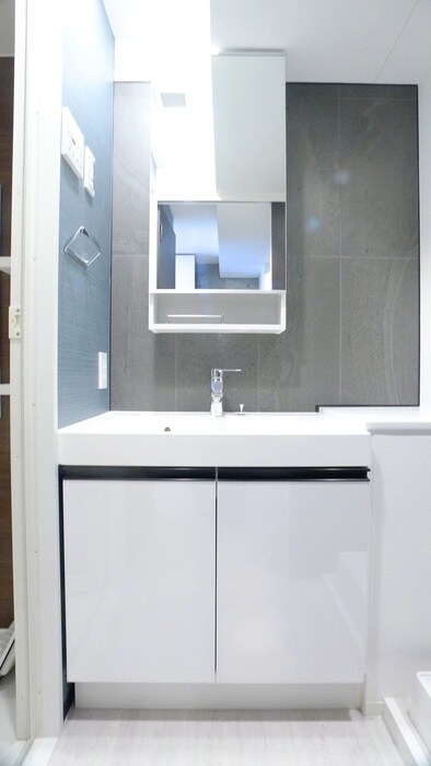 物件内観写真13　(洗面)