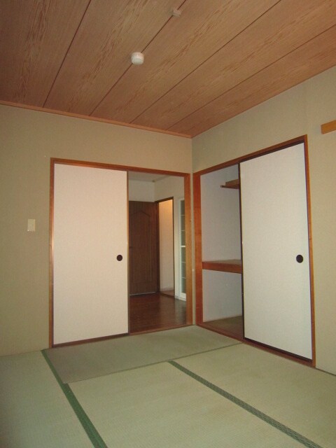 物件内観写真13　(居室)