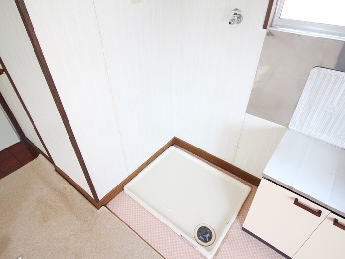 物件内観写真14　(洗濯機置場)