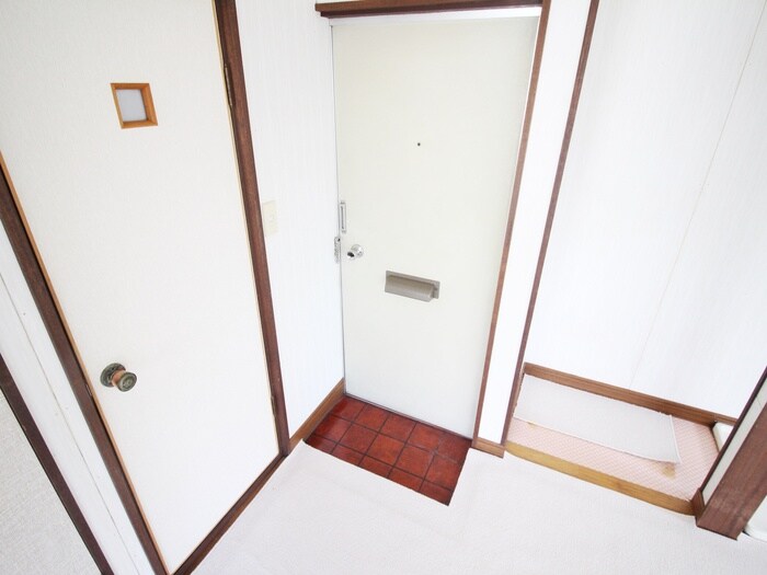 物件内観写真17　(玄関)