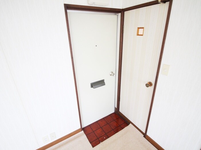 物件内観写真17　(玄関)