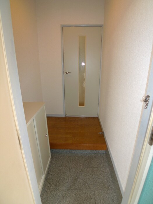 物件内観写真16　(廊下)