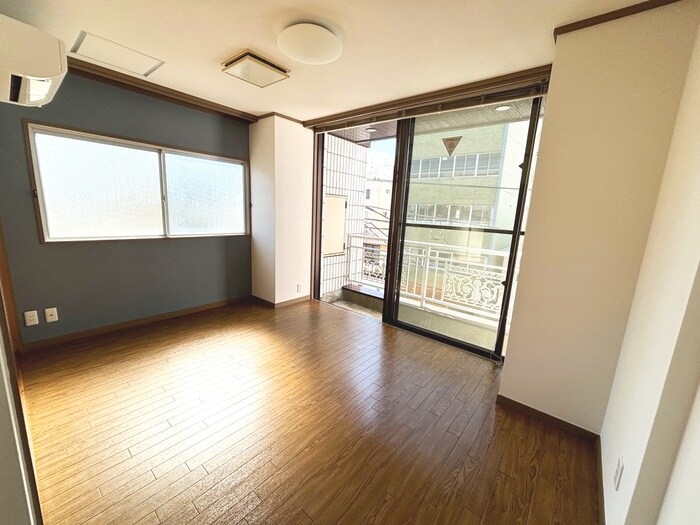 物件内観写真4　(居室)