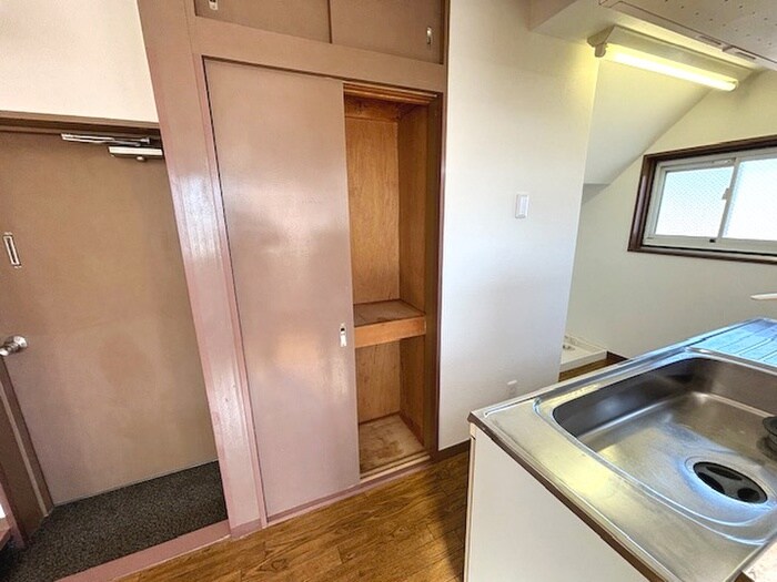 物件内観写真11　(収納)