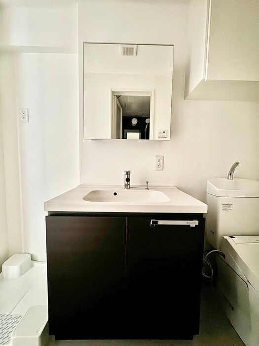 物件内観写真13　(洗面)