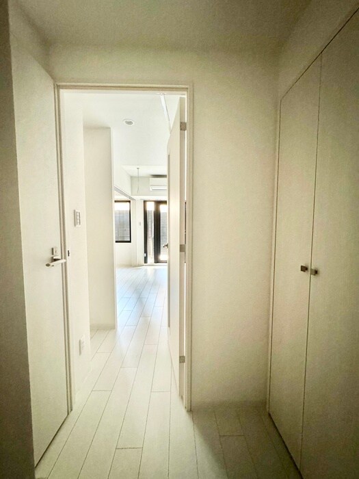 物件内観写真18　(廊下)