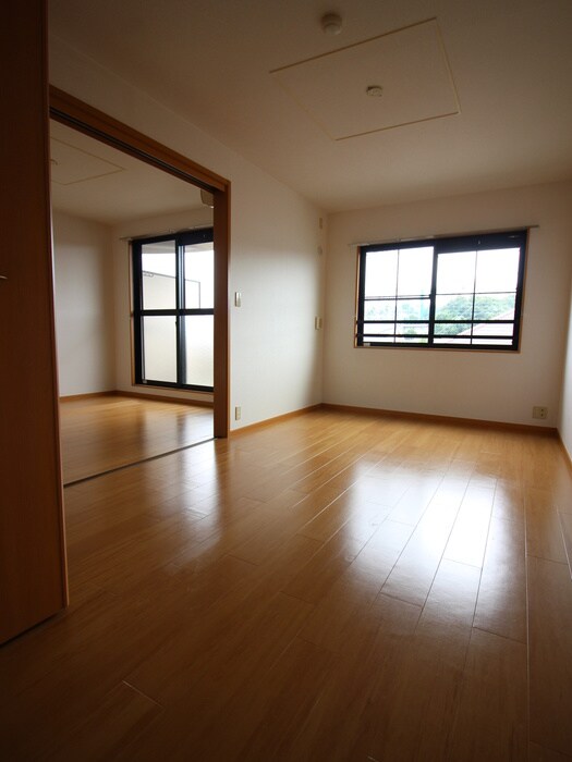 物件内観写真12　(居室)