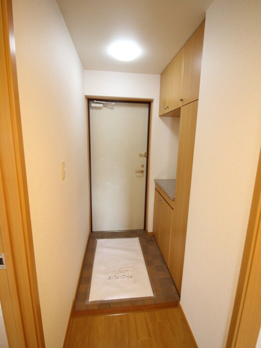 物件内観写真21　(玄関)