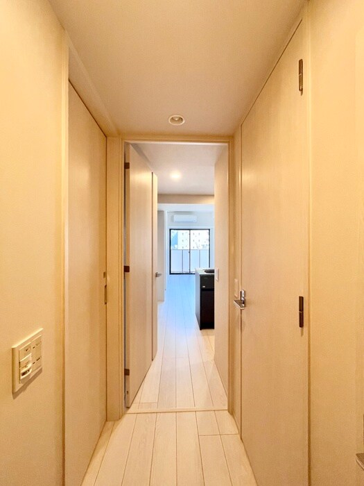 物件内観写真19　(廊下)