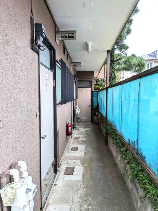 物件外観写真5　(エントランス部分)