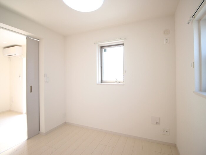 物件内観写真17　(居室)