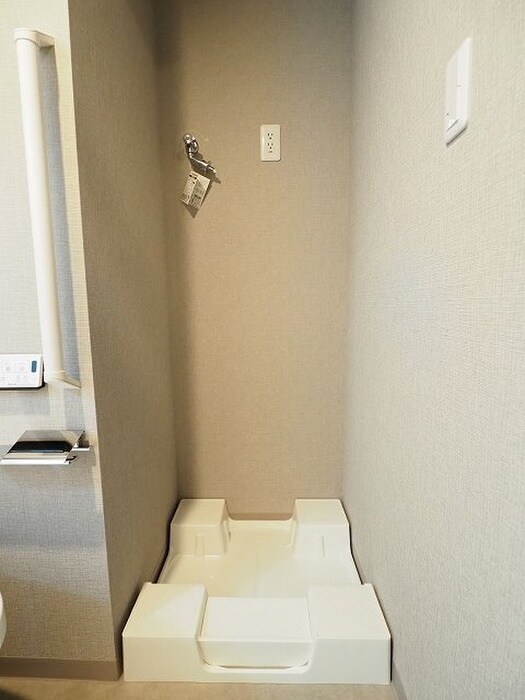 物件内観写真14　(洗濯機置場)