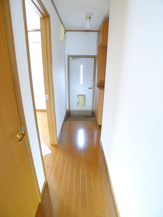 物件内観写真16　(廊下)