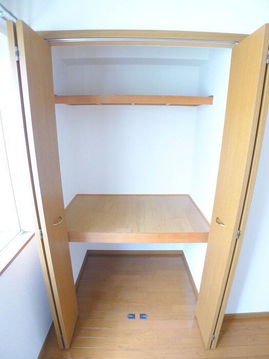 物件内観写真18　(収納)