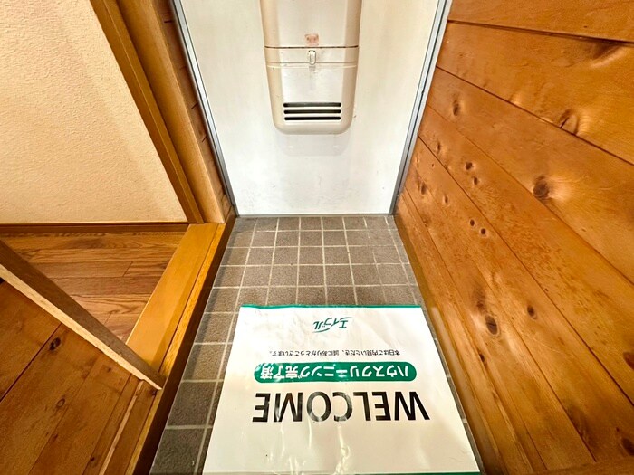 物件内観写真18　(玄関)