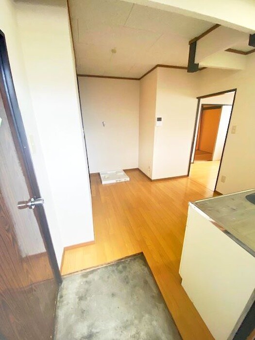 コーポ東和の玄関