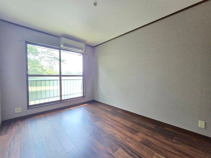 物件内観写真13　(居室)