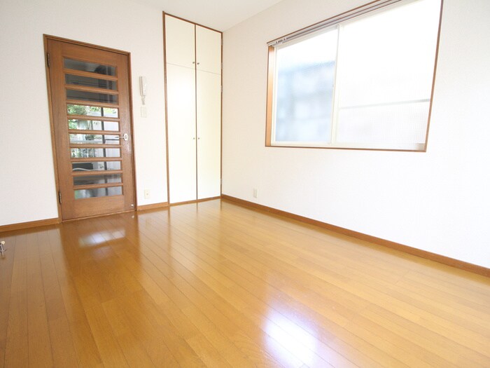 物件内観写真9　(居室)