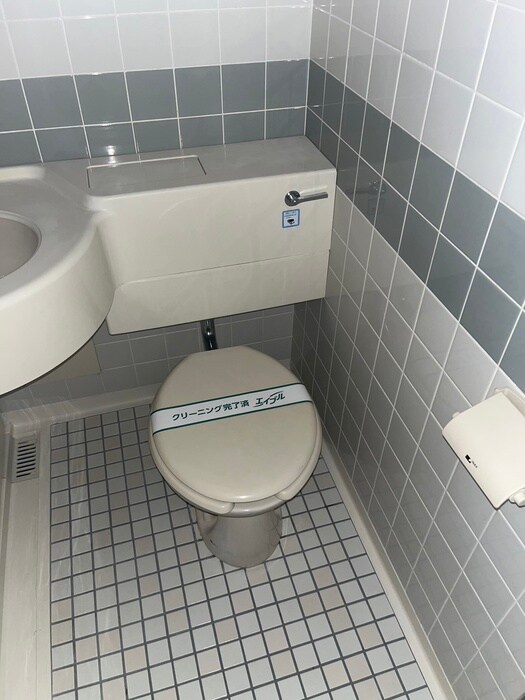 物件内観写真14　(トイレ)