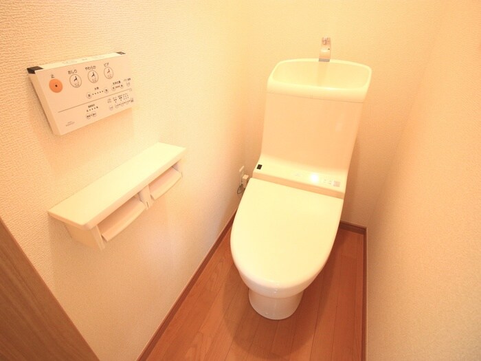 物件内観写真11　(トイレ)