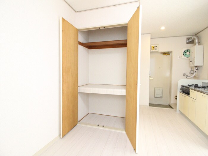 物件内観写真8　(収納)