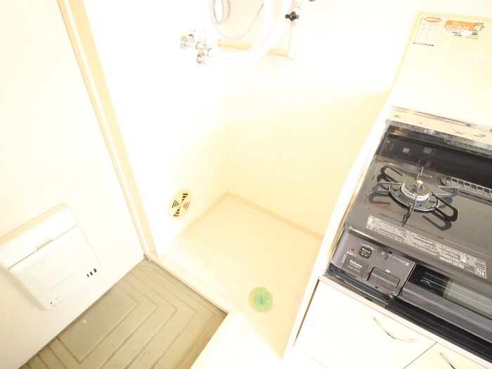 物件内観写真11　(洗濯機置場)