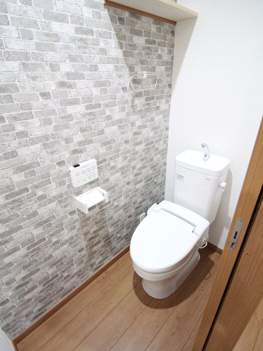 物件内観写真8　(トイレ)