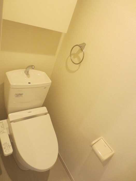 物件内観写真8　(トイレ)