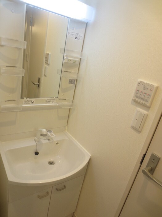 物件内観写真9　(洗面)