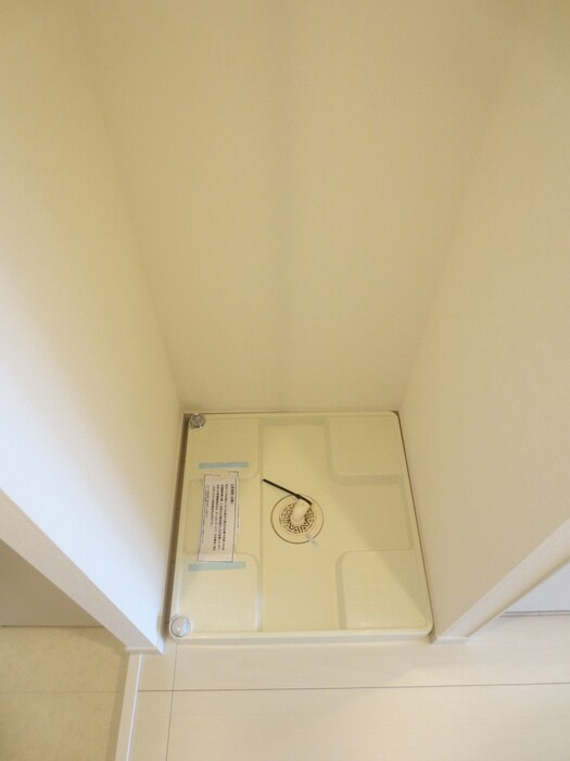 物件内観写真10　(洗濯機置場)