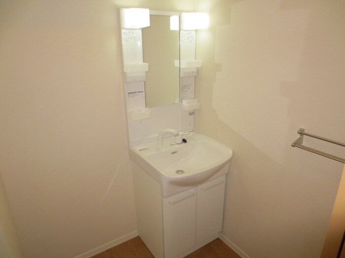 物件内観写真10　(洗面)