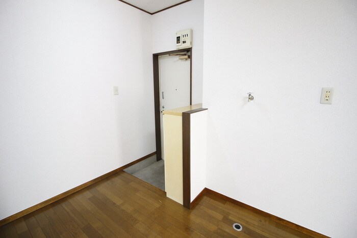 物件内観写真12　(玄関)