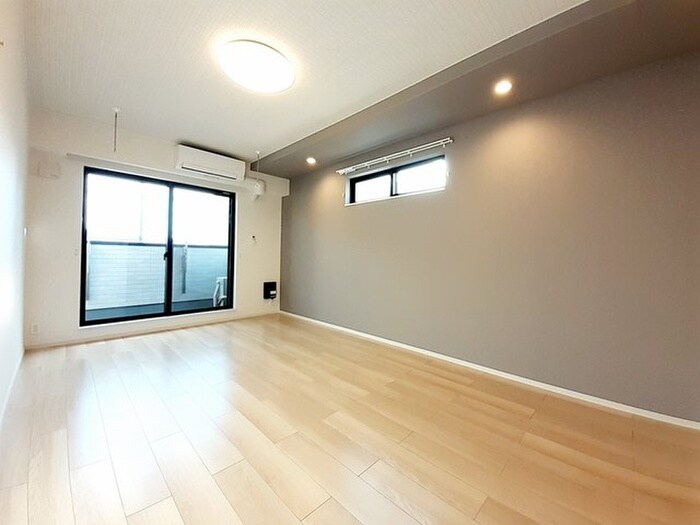 物件内観写真3　(居室)