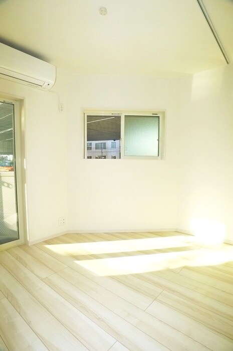 物件内観写真4　(居室)