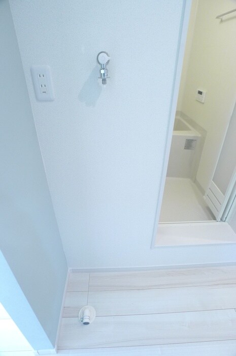 物件内観写真12　(洗濯機置場)