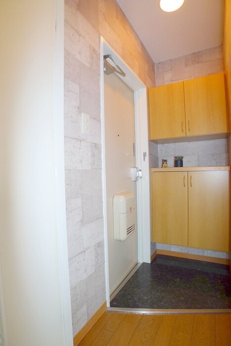 物件内観写真13　(玄関)