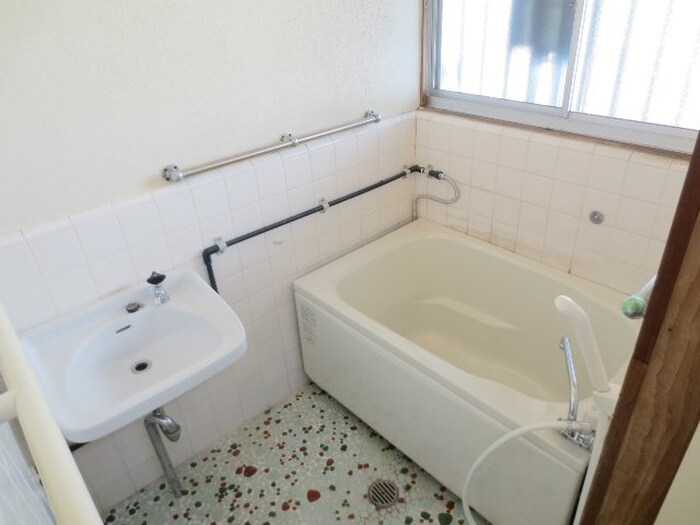 物件内観写真13　(バス／シャワールーム等)