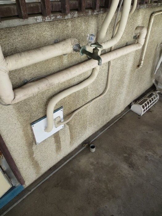 物件内観写真16　(洗濯機置場)