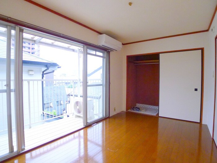 物件内観写真9　(室内からの展望)