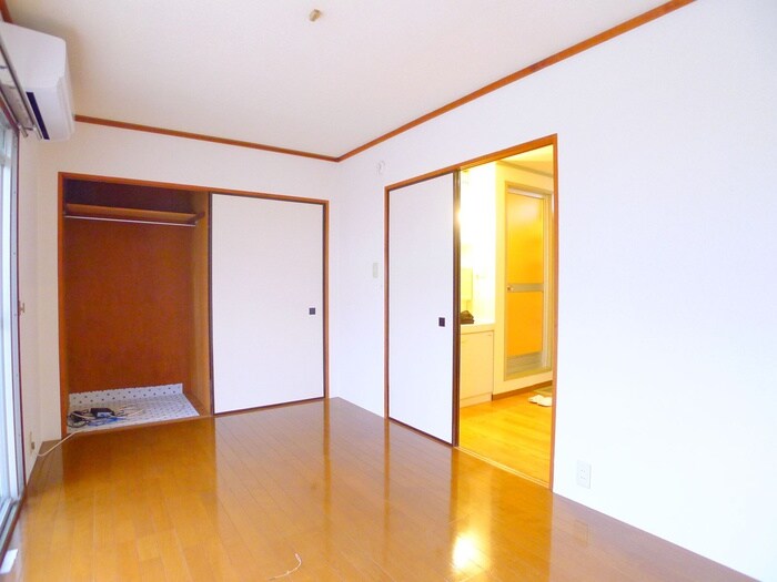 物件内観写真10　(居室)