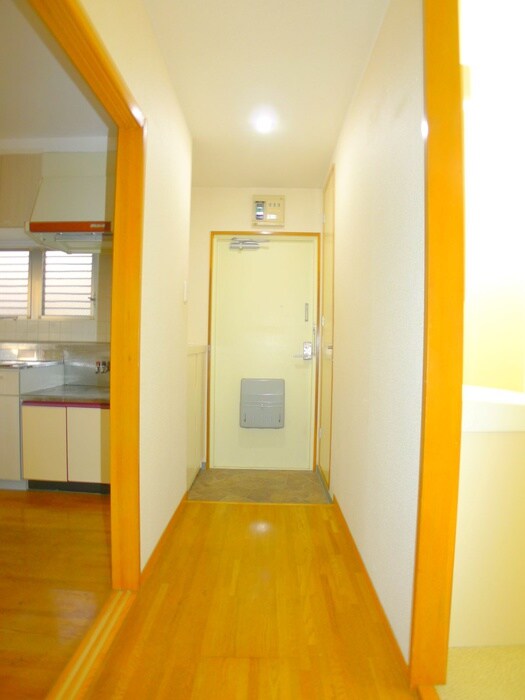 物件内観写真17　(廊下)
