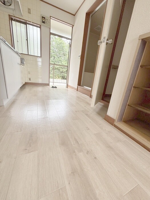 物件内観写真15　(廊下)