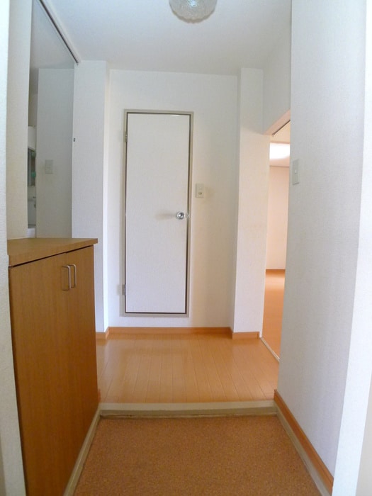 物件内観写真15　(玄関)