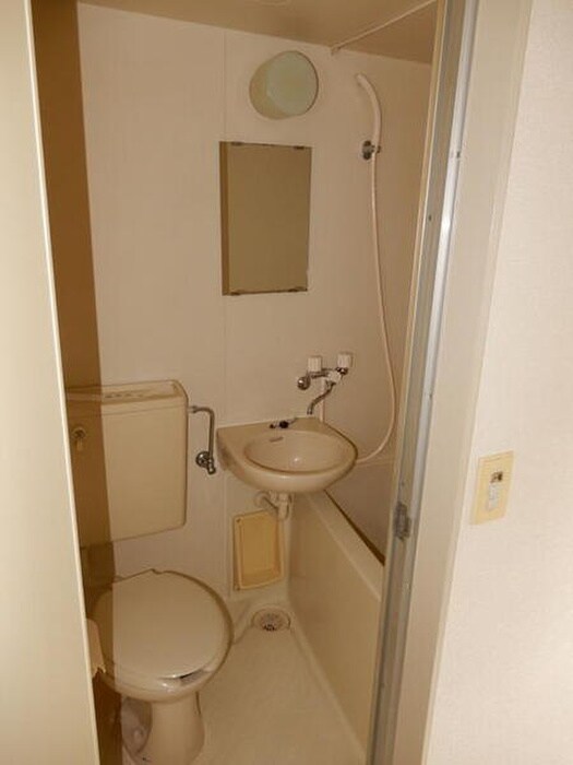 物件内観写真16　(トイレ)