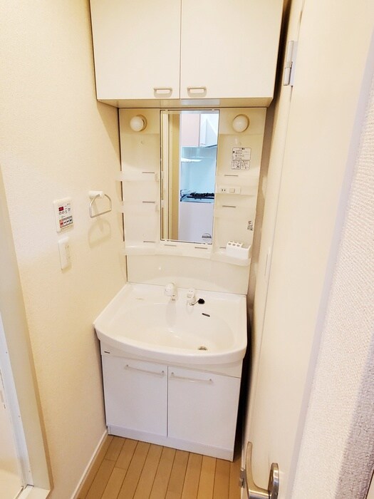 物件内観写真12　(洗面)