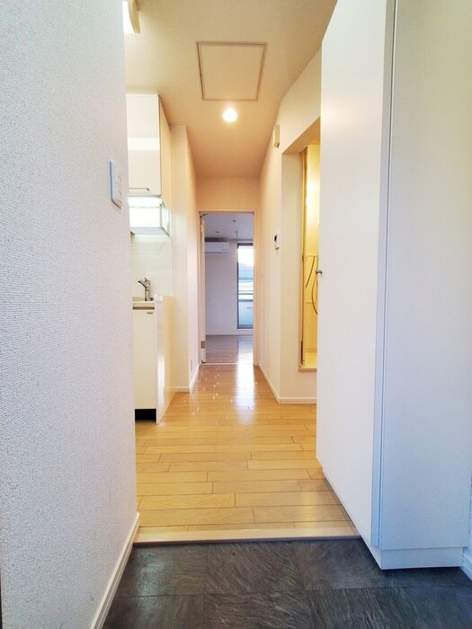 物件内観写真17　(玄関)